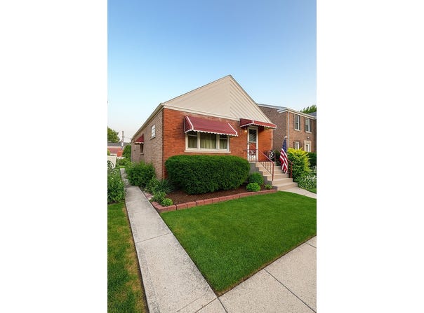 3740 S 58th Avenue, Cicero, IL 60804