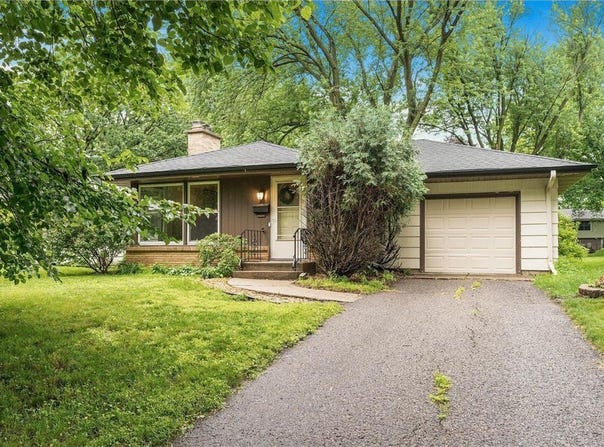 3912 Jersey Avenue N, Crystal, MN 55427