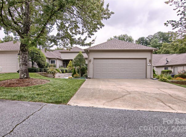 14 Tisha Lane, Hendersonville, NC 28739