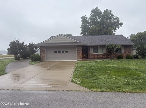 1590 Meadowlane Dr, Lewisport, KY 42351
