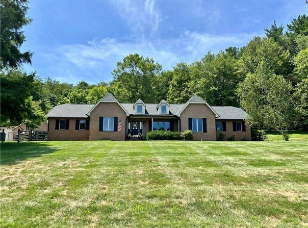 4770 Airy View Drive, Dresden, OH 43821
