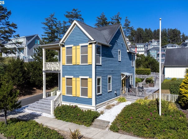 2518 SW ANEMONE AVE, Lincoln City, OR 97367