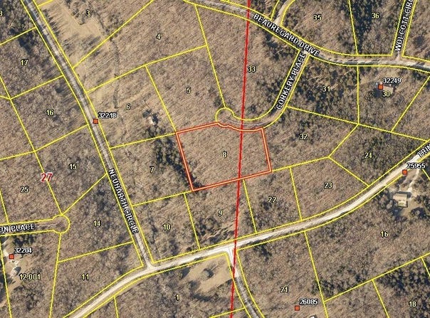 CORKERY Place, Edwards, MO 65326