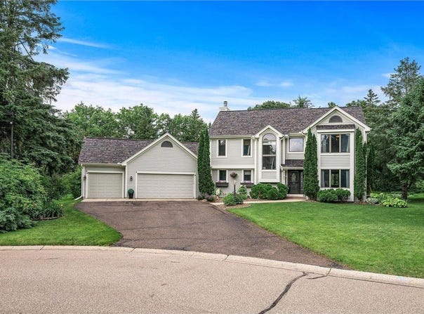 9762 Wedgewood Alcove, Woodbury, MN 55125