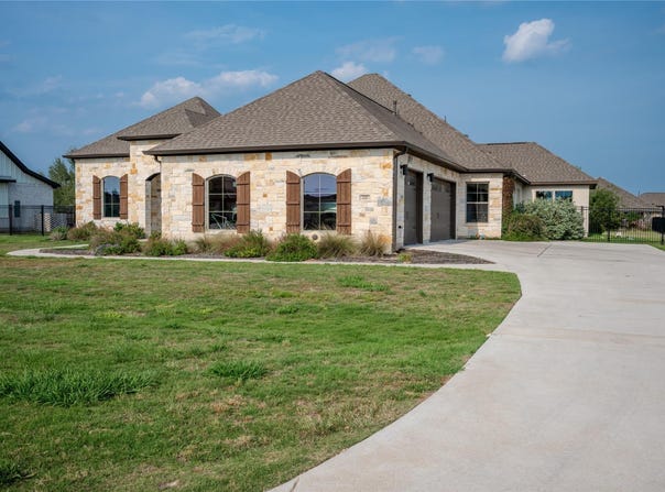 227 Dally CT, Dripping Springs, TX 78620