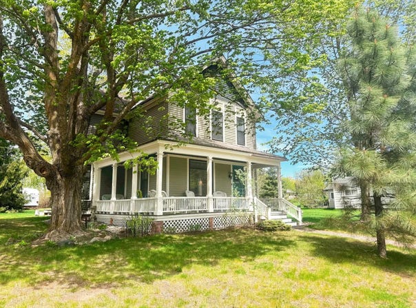 303 E 5th St, Washburn, WI 54891