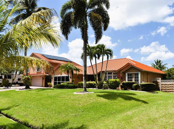 1652 SW Schleicher Lane, Port Saint Lucie, FL 34984