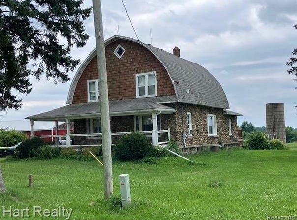 6146 N Branch Road, North Branch, MI 48461