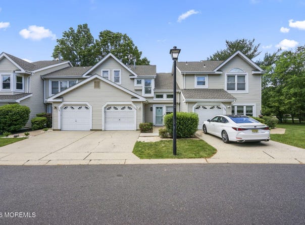105 Lloyd Court, East Brunswick, NJ 08816
