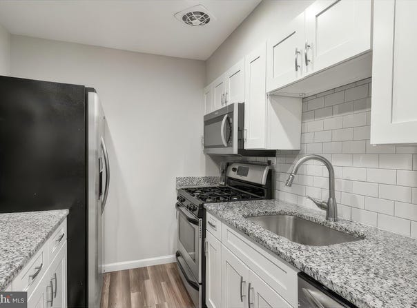 10720 W WEST DRIVE, FAIRFAX, VA 22030