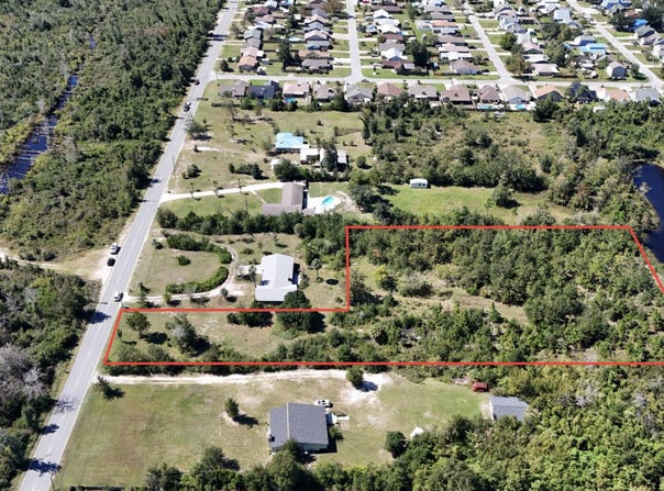 E 26th Street, Lynn Haven, FL 32444