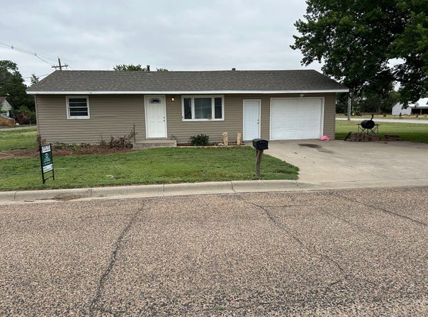 1016 E 7th, Goodland, KS 67735