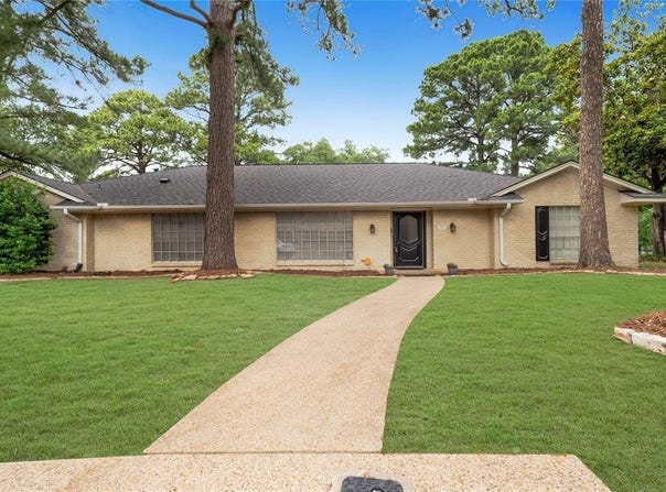 1715 Venetian Circle, Arlington, TX 76013