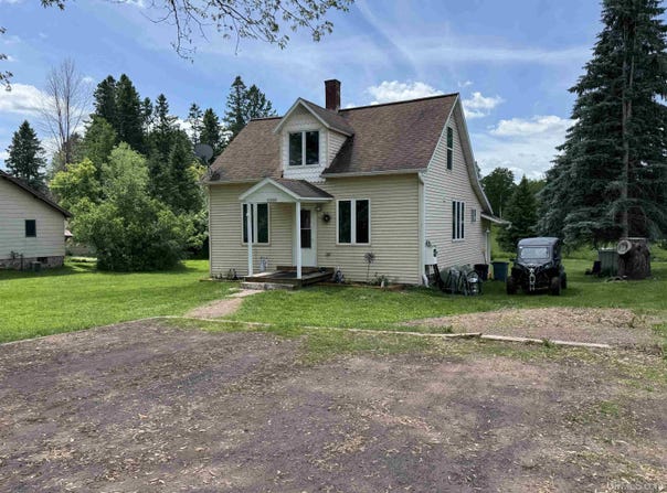 10347 N Lake, Ironwood, MI 49938