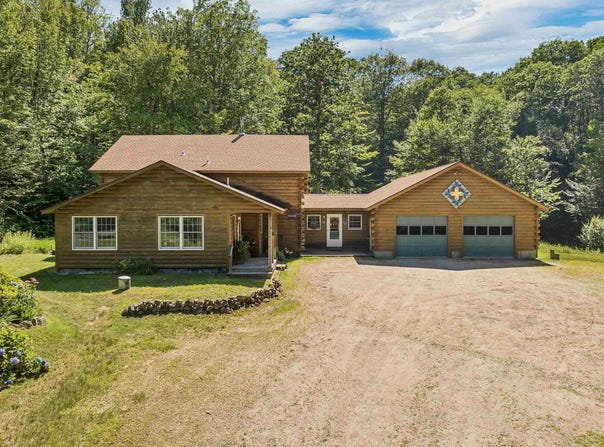 29 North Wolfeboro Road, Wolfeboro, NH 03894