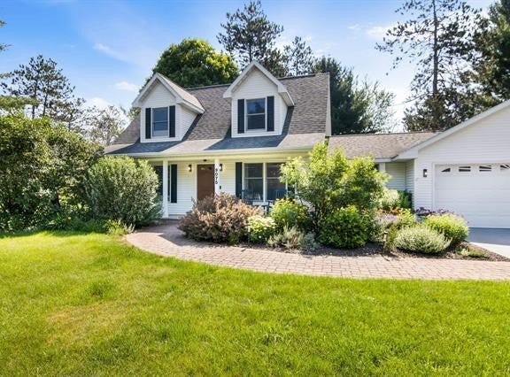 9075 WINDSONG LANE, CLAM LAKE TWP, MI 49601