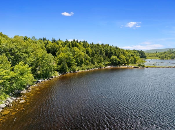 245 Salmon Circle, Hartland, ME 04943