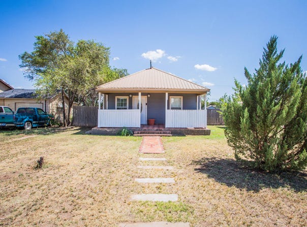 515 W Dickens Street, Slaton, TX 79364