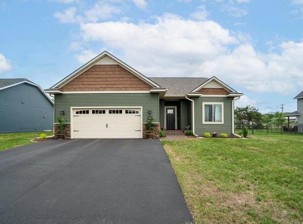 1604 St Andrews Drive, Altoona, WI 54720