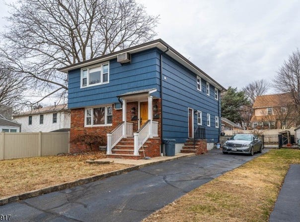 1374 Lambert St, Rahway City, NJ 07065-1930