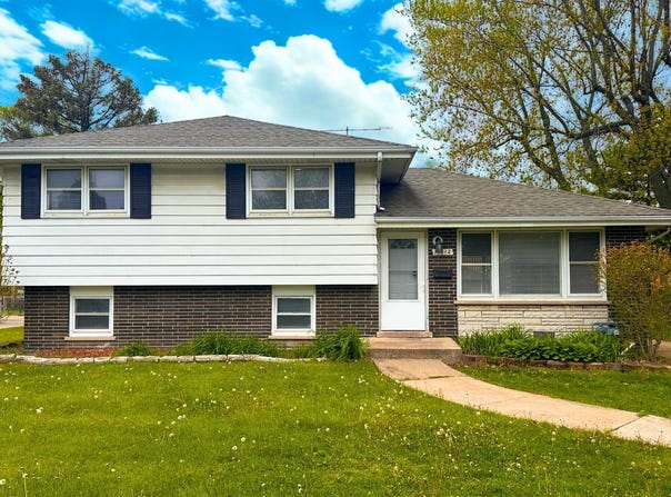 15612 Langley Avenue, South Holland, IL 60473