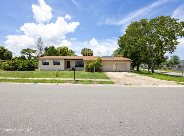 808 Kensington Drive, Cocoa, FL 32922