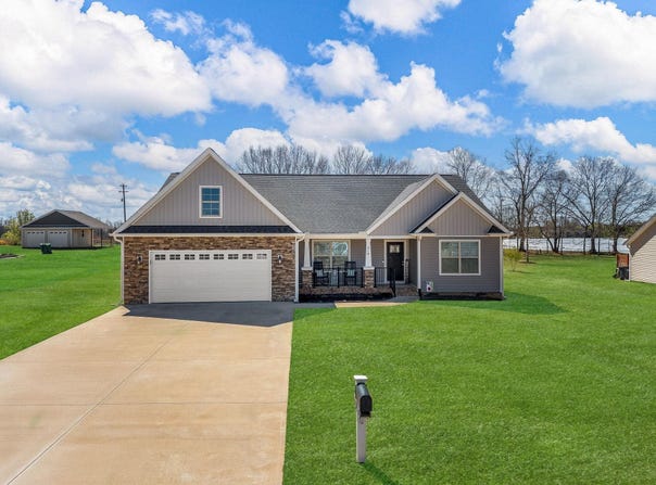 218 Little Man Drive, Boiling Springs, SC 29316