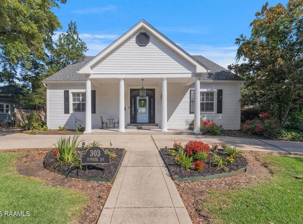 303 Duperier Avenue, New Iberia, LA 70563
