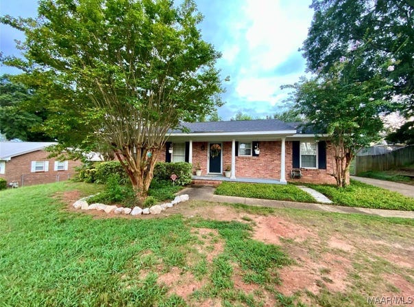 104 Griffith Avenue, Prattville, AL 36066