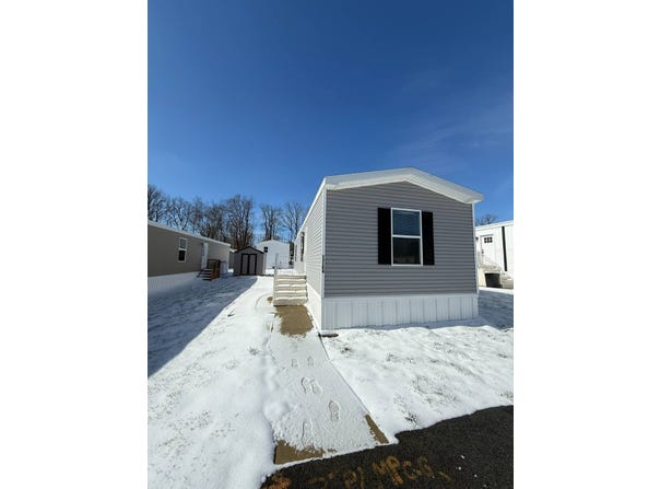 131 E Arlington, Somerset, PA 15501