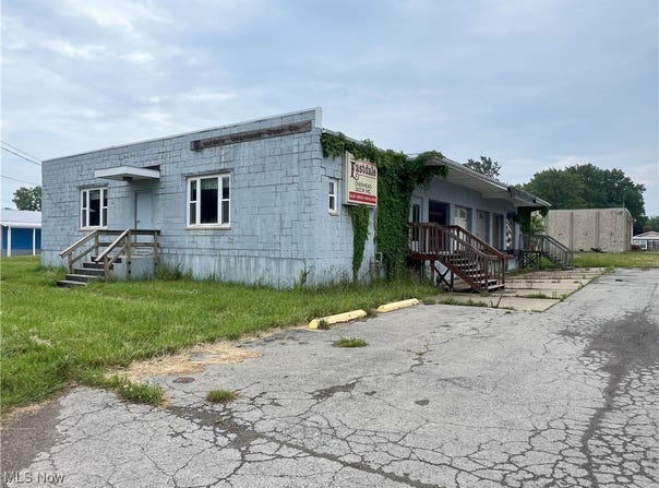 3104 State Road, Ashtabula, OH 44004
