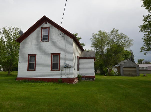 412 E 4th Street, Hosmer, SD 57448