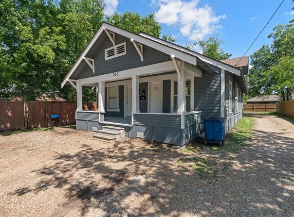305 W Waco Street, Ennis, TX 75119