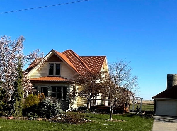 15212 F-17 Highway E, Grinnell, IA 50112