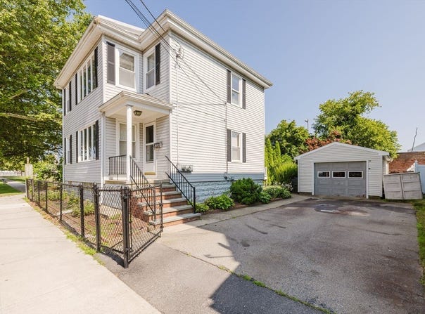 1004 Slade St, Fall River, MA 02724