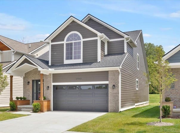 27602 Maryjane Lane E, Chesterfield Twp, MI 48047