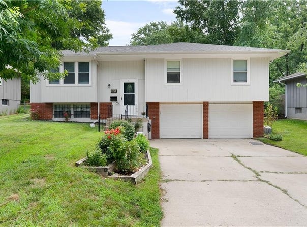 13211 Craig Avenue, Grandview, MO 64030