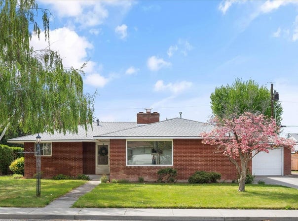 208 S Morain, Kennewick, WA 99336
