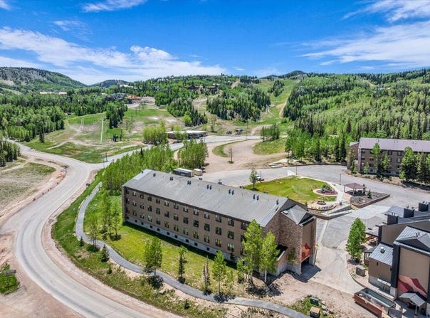 223 W Hunter Ridge DR, Brian Head, UT 84719