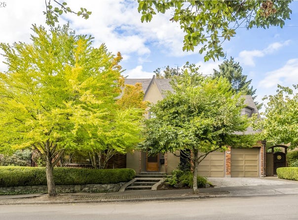 2211 SE HARRISON ST, Portland, OR 97214