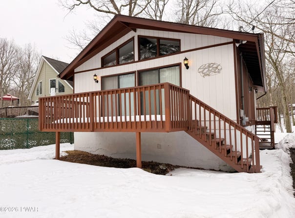 110 Spring Drive, Dingmans Ferry, PA 18328