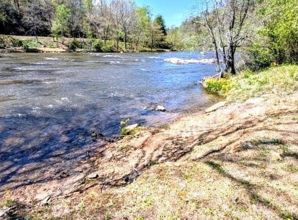 10 Rio Bravo Drive, Sylva, NC 28779