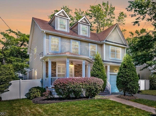 26 Kentnor St, Metuchen Boro, NJ 08840-2205