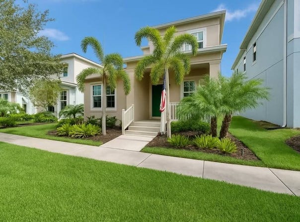 707 Winterside Dr, Apollo Beach, FL 33572