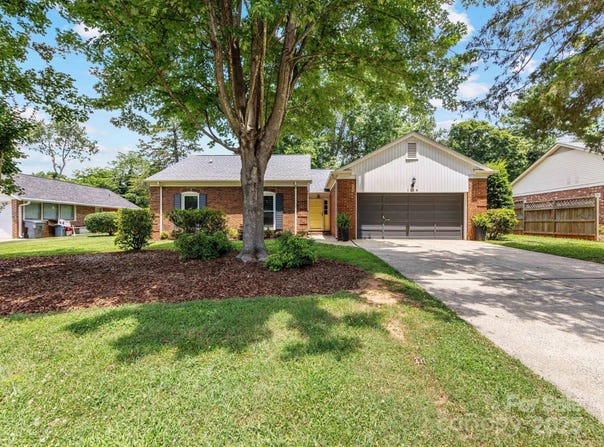 1115 Berry Ridge Road, Charlotte, NC 28270