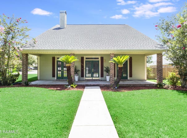 104 Beaujolais Parkway, Lafayette, LA 70503