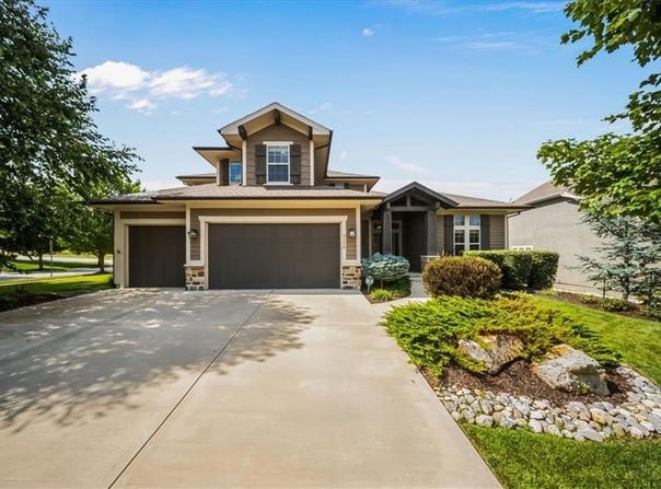 9158 W 178th Terrace, Overland Park, KS 66013