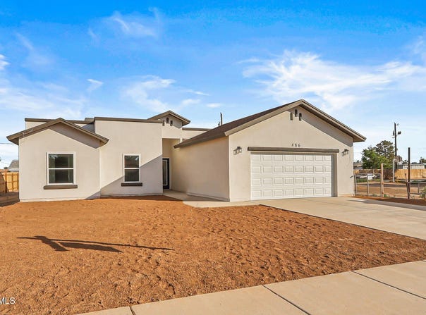 486 Sylvia Court, Socorro, TX 79927