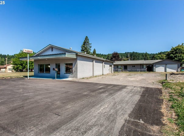 47601 HIGHWAY 58, Oakridge, OR 97463
