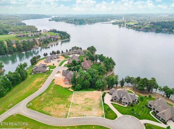 1700 Bower Court, Lenoir City, TN 37772
